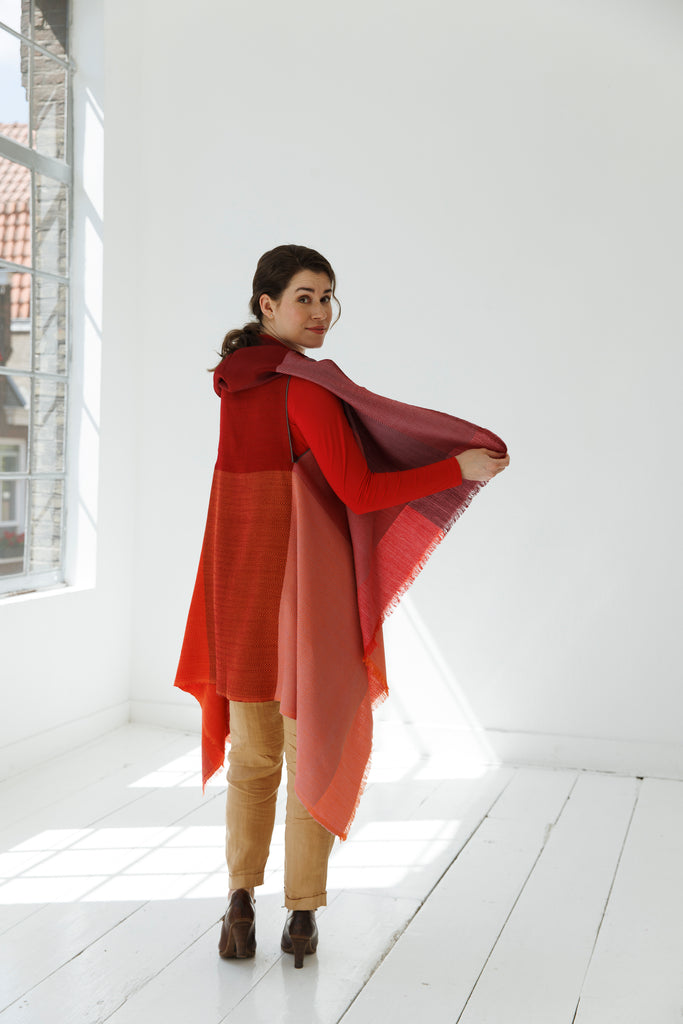 Red and coral wool cape petite size | JULAHAS