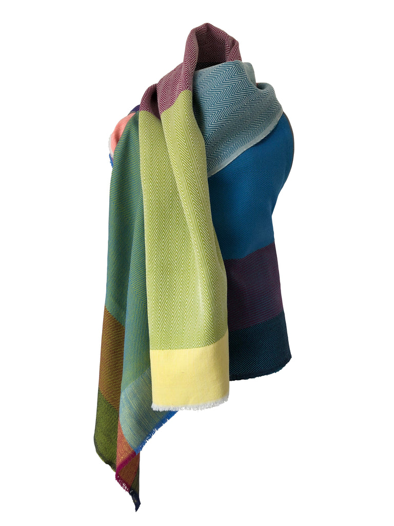 Colourful wool cape Daria Onyar in Petite size