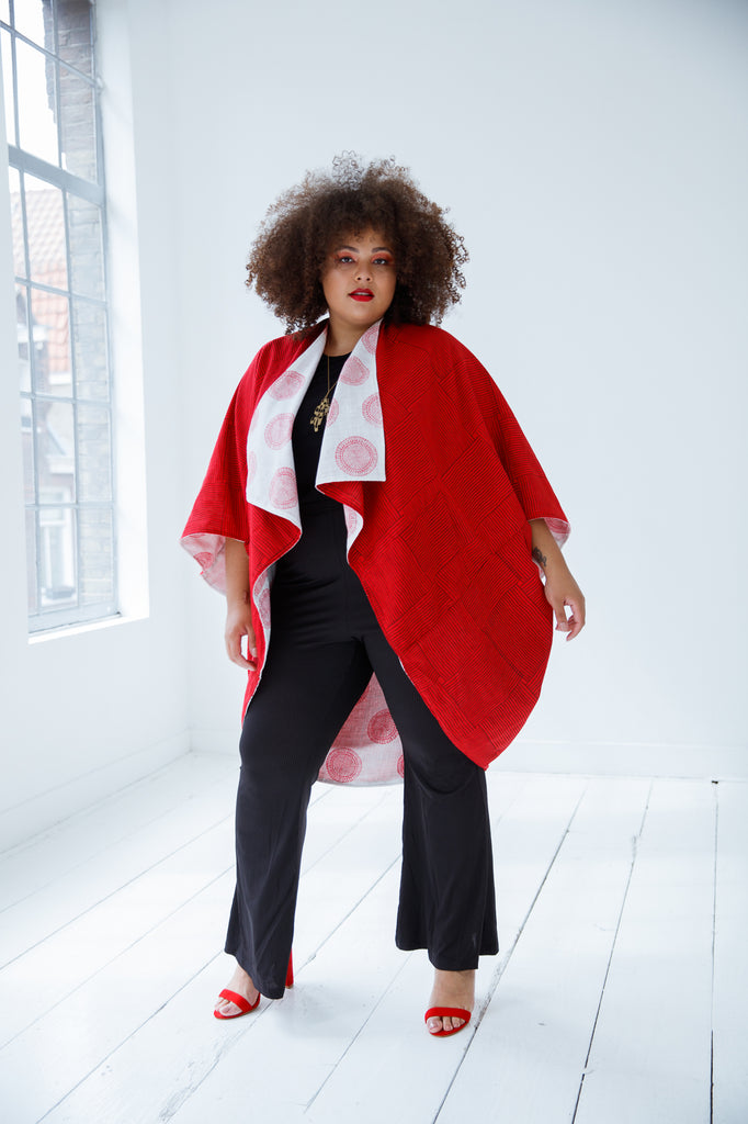 Shop reversible cotton kimono in white and red by JULAHAS