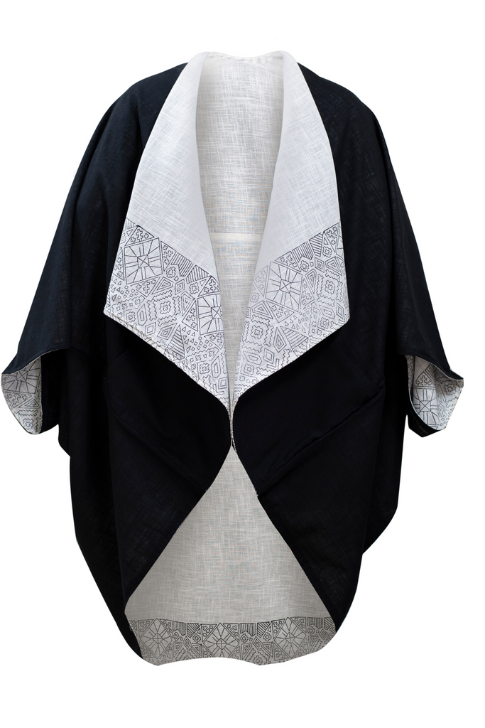 Shop oversized reversible black and white blockprint cotton kimono for women JIVA Kimono Sky - JULAHAS