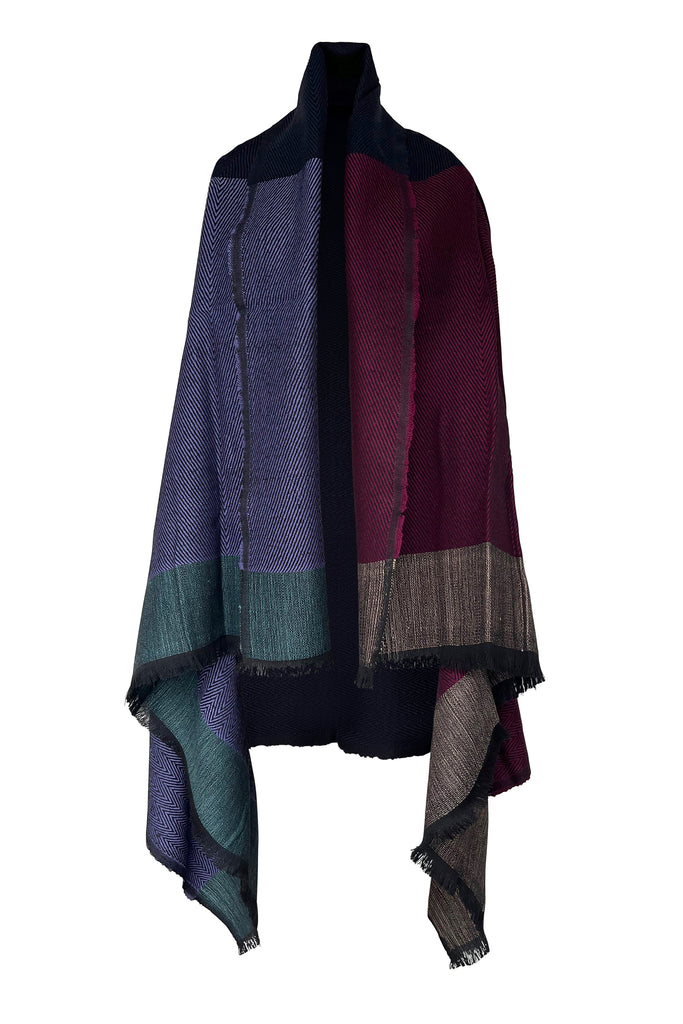 Petite sized Purple and wine coloured wool cape Daria Aniak | JULAHAS
