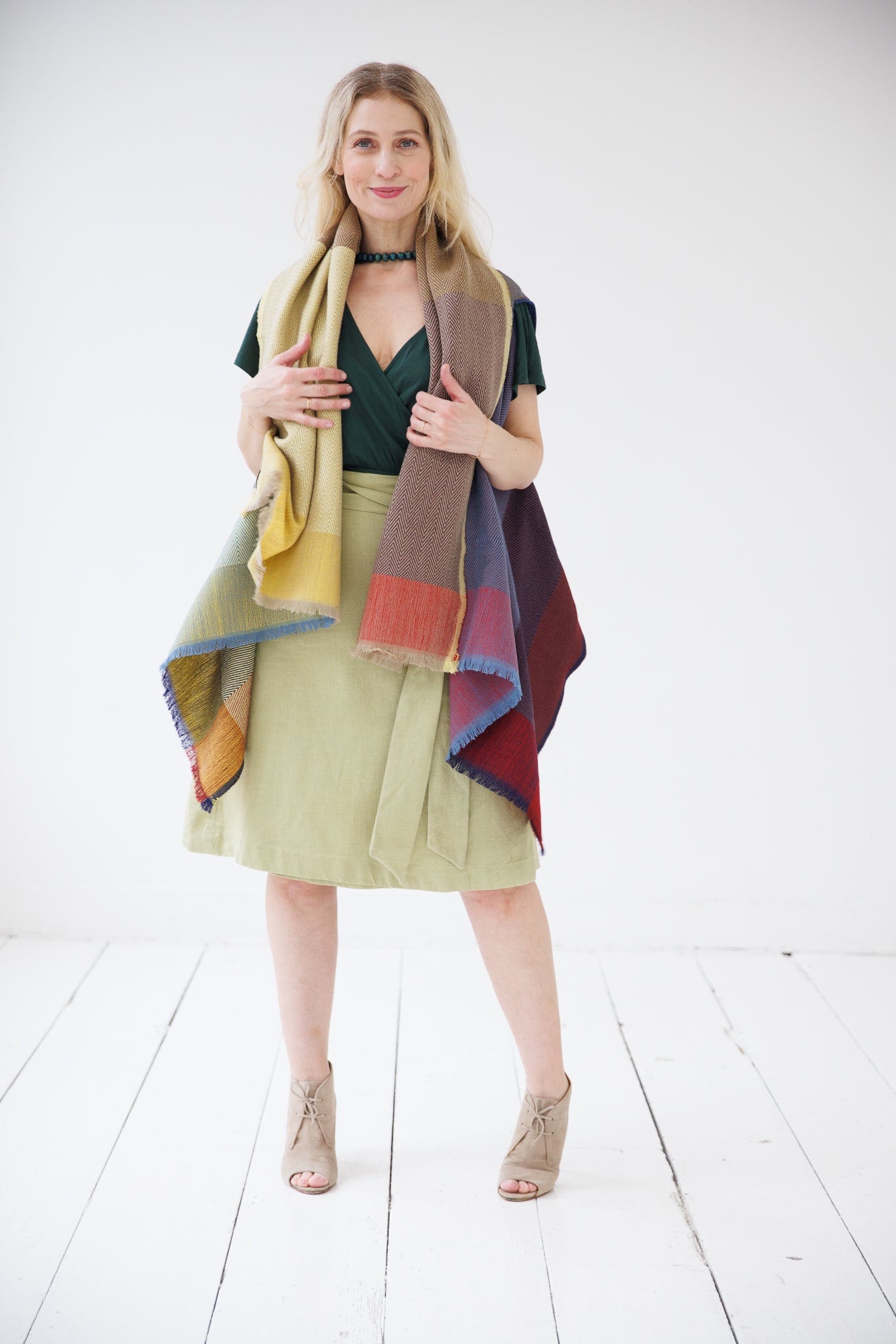 Yalangoch Anna Kasatkina Lezbiyen hukmronligi pornosini onlayn tomosha qiling