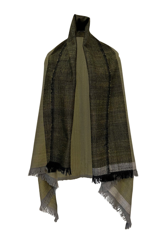 Olive green and grey wool silk Ahimsa Silk short cape | JULAHASOlive green and grey wool silk Ahimsa Silk short cape | JULAHAS