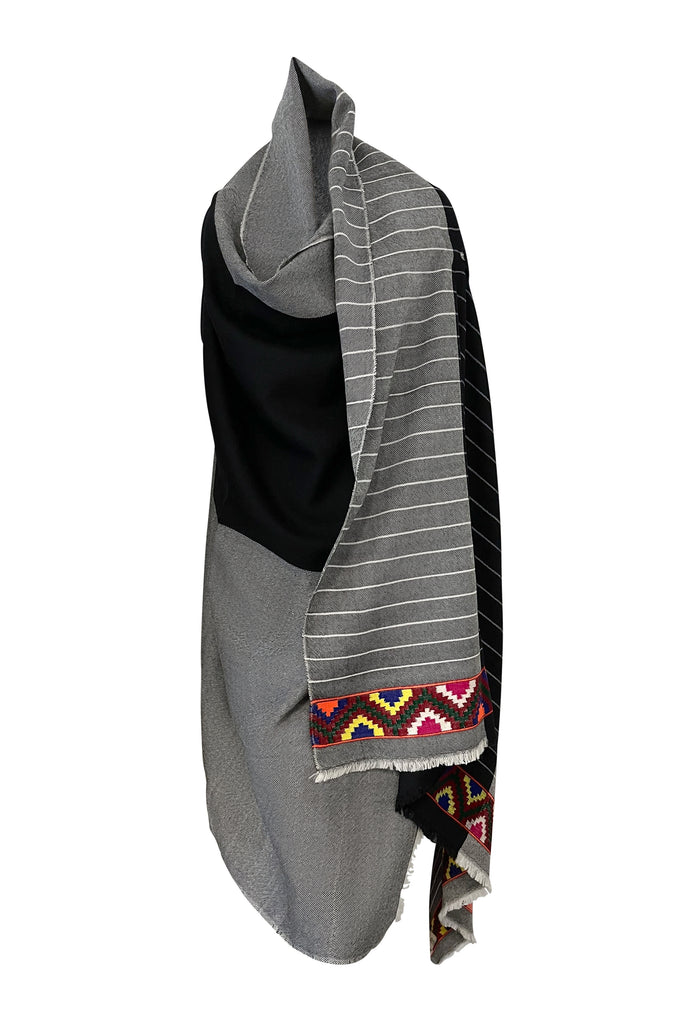 Soft Wool Petite Size Imperfect Cape with multicolour border | JULAHAS Fusion Patti