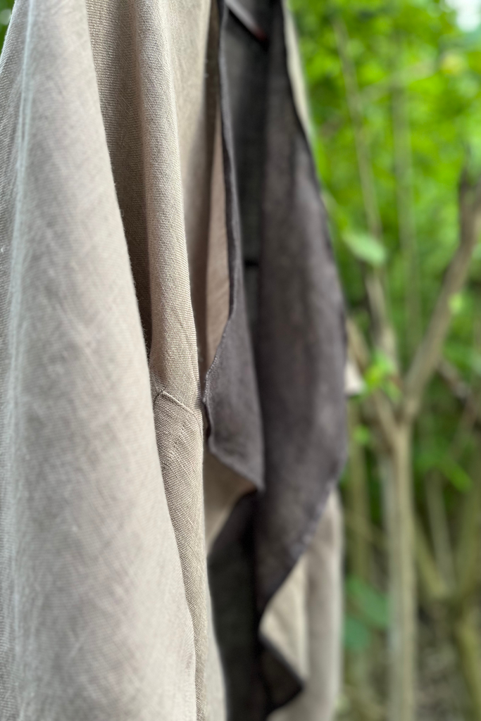 Bark coloured reversible linen kimono with pockets | JULAHAS