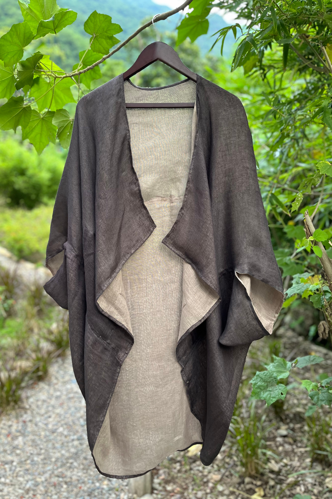 Bark coloured reversible linen kimono with pockets | JULAHAS