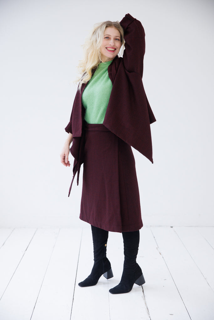 Wool wrap skirt adjustable waist maroon | JULAHAS