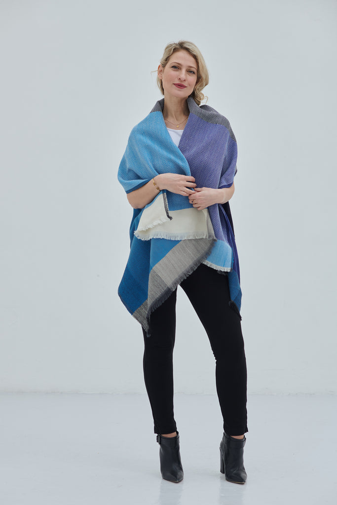 One size Poncho Daria Cape Cetina in bright and dark shades of Blue | JULAHAS