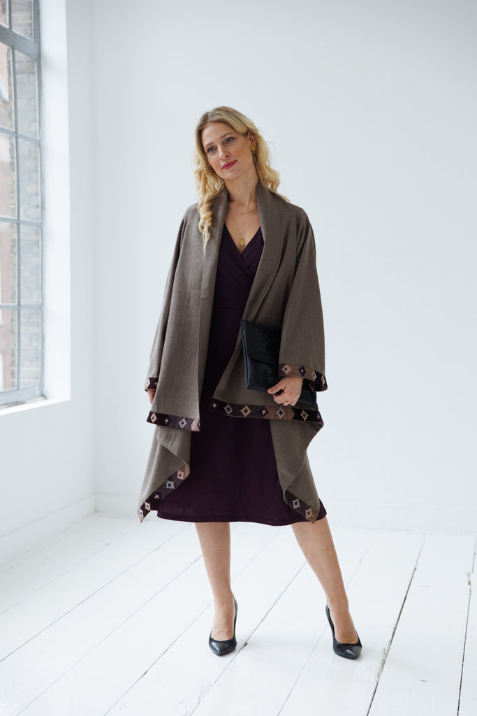 Unisex pure wool cape coat taupe | JULAHAS Cocoon