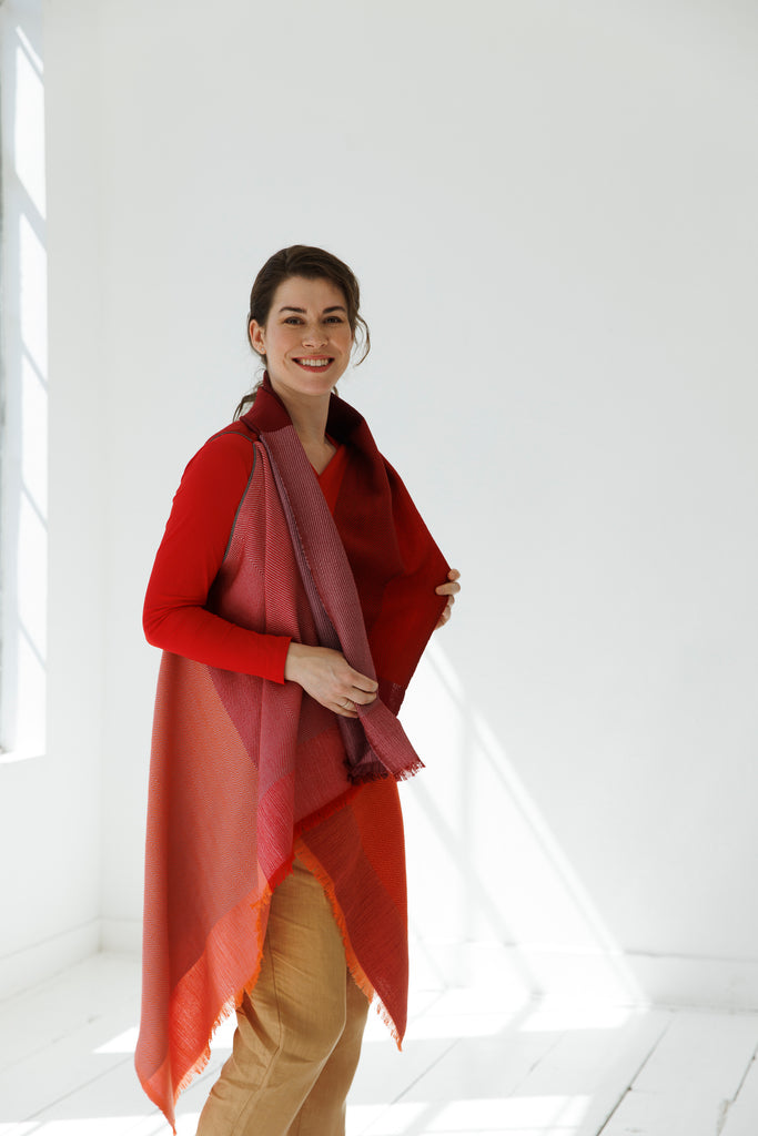 Red and coral wool cape petite size | JULAHAS