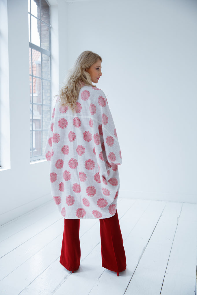 Shop the stylish and fashionable red and white cotton Kimono by JULAHAS