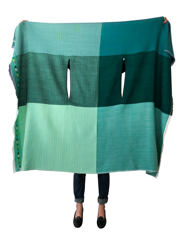 Green embroidered fine wool cape for women JULAHAS 