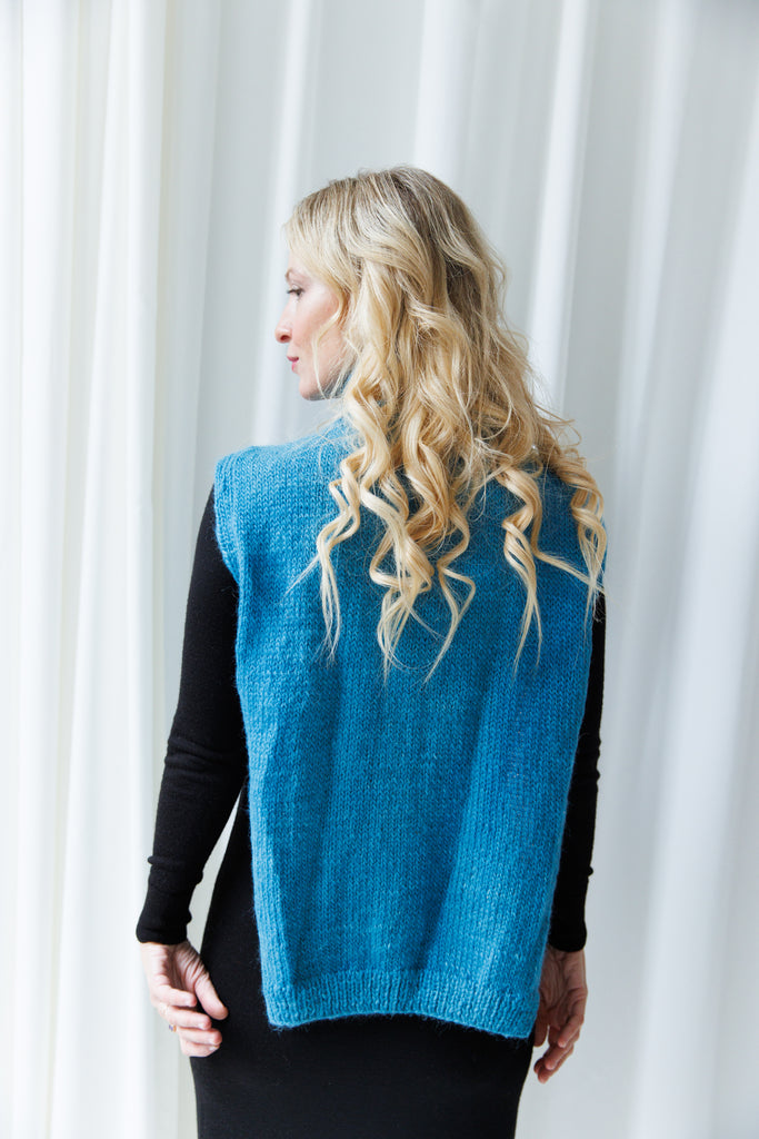 Naturally dyed turtle neck knitted vest in Alpaca wool | JULAHAS
