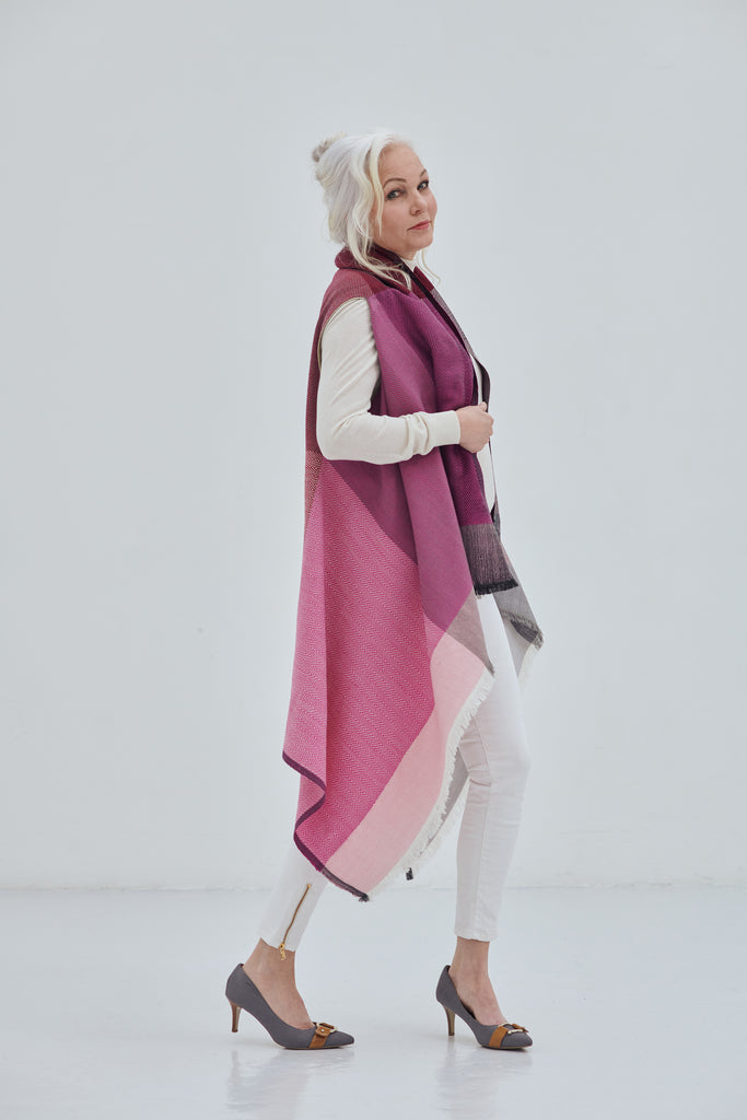 Stylish wool cape for women DARIA Cape Ishikari - JULAHAS