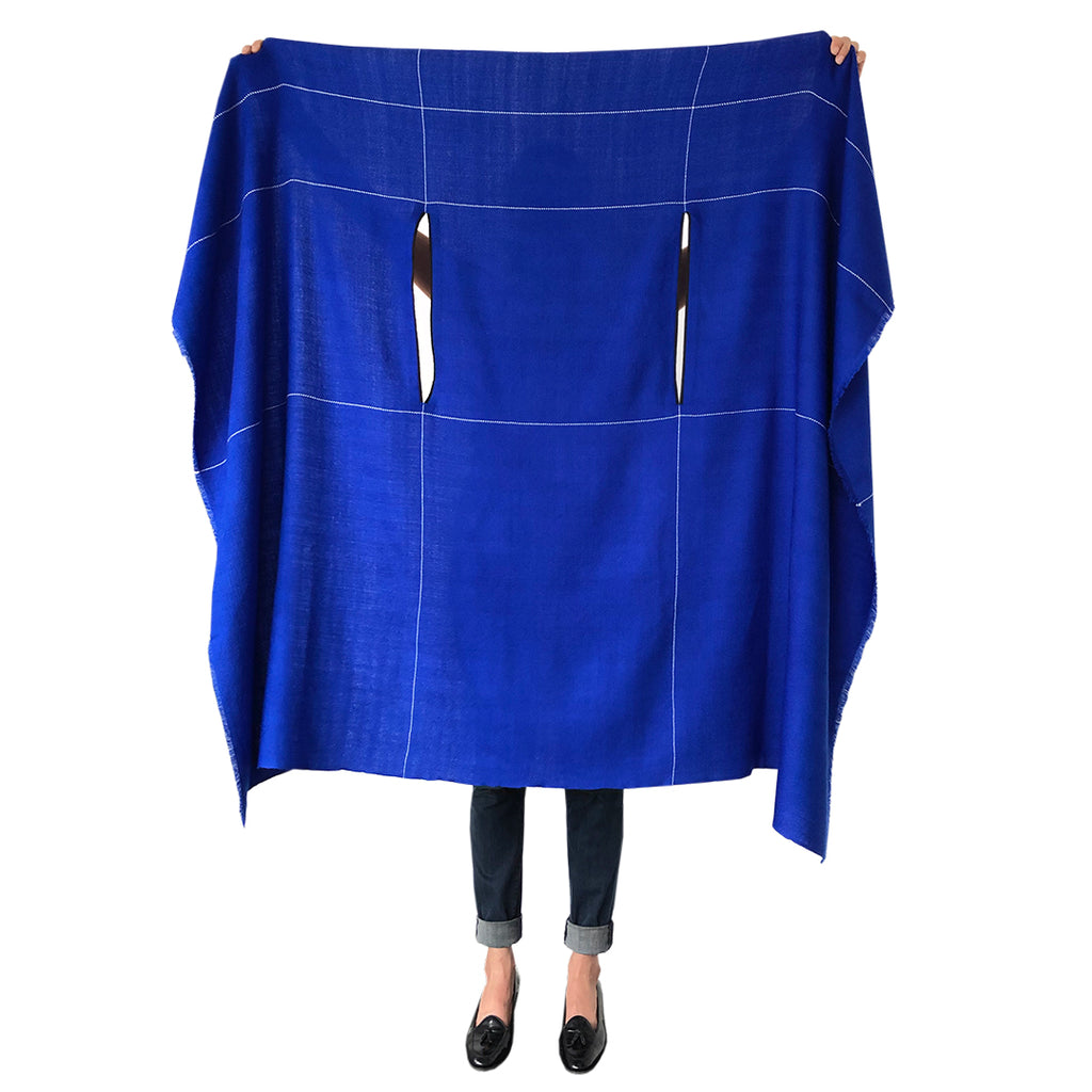 Ultra Soft and Chic statement blue CELESTIAL Cape Dia open - JULAHAS